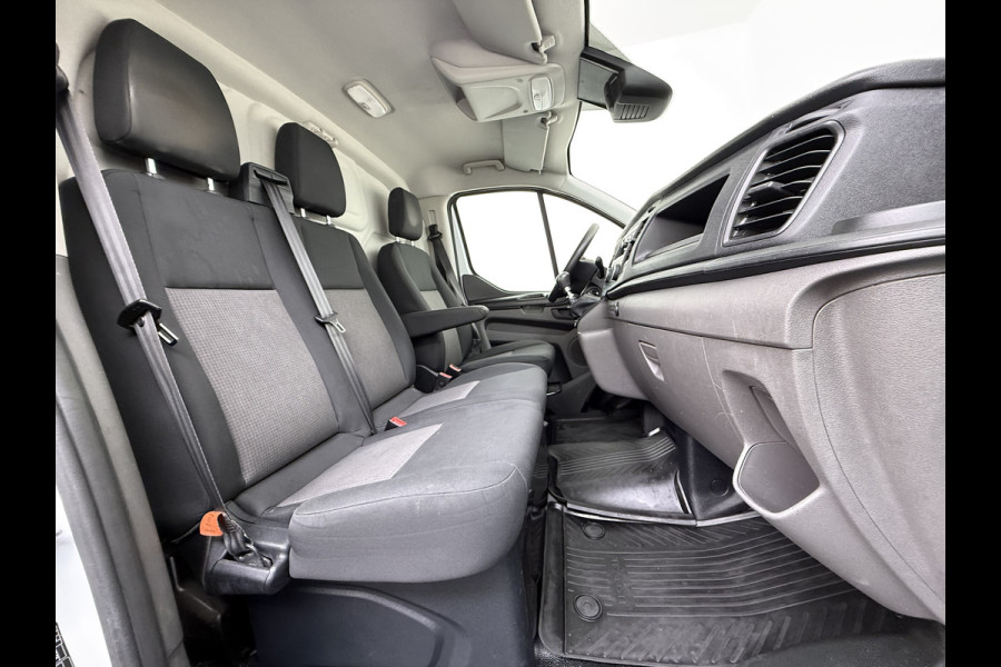 Ford Transit Custom 280 2.0TDCI L1H1 Euro 6 Trekhaak 3-Persoons Airco Voorruitverwarming Bluetooth Schuifdeur+Achterdeuren Inbouwkasten Vloer+Wandbetimmering Dakdragers 2.350KG Trekgewicht