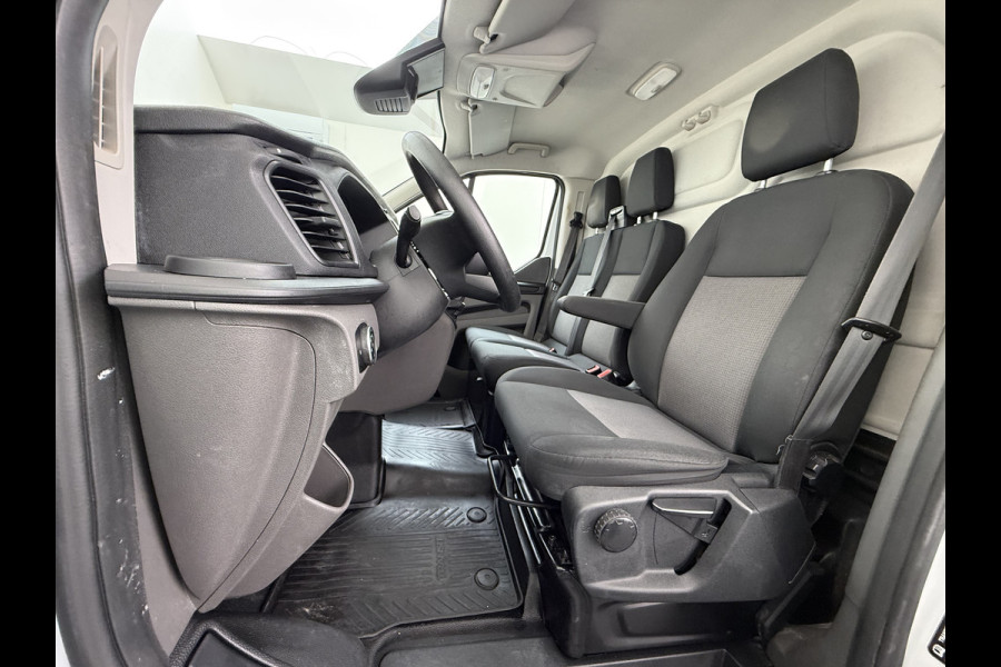 Ford Transit Custom 280 2.0TDCI L1H1 Euro 6 Trekhaak 3-Persoons Airco Voorruitverwarming Bluetooth Schuifdeur+Achterdeuren Inbouwkasten Vloer+Wandbetimmering Dakdragers 2.350KG Trekgewicht
