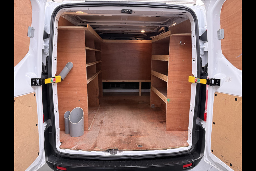 Ford Transit Custom 280 2.0TDCI L1H1 Euro 6 Trekhaak 3-Persoons Airco Voorruitverwarming Bluetooth Schuifdeur+Achterdeuren Inbouwkasten Vloer+Wandbetimmering Dakdragers 2.350KG Trekgewicht