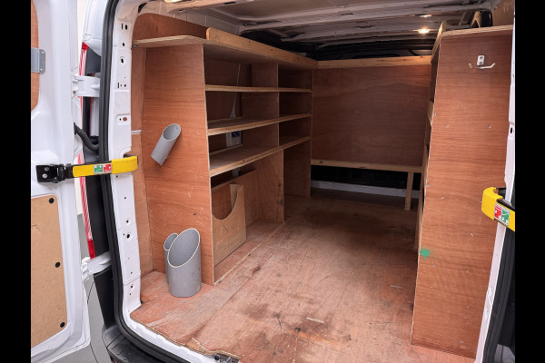 Ford Transit Custom 280 2.0TDCI L1H1 Euro 6 Trekhaak 3-Persoons Airco Voorruitverwarming Bluetooth Schuifdeur+Achterdeuren Inbouwkasten Vloer+Wandbetimmering Dakdragers 2.350KG Trekgewicht