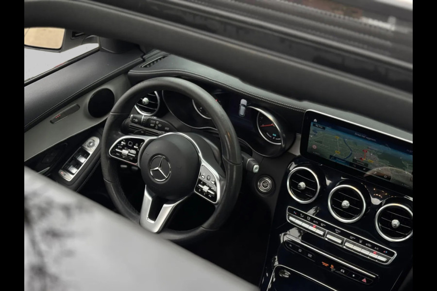 Mercedes-Benz GLC 300e 4MATIC Premium Plus AMG-Line(Goed OndH, Panorama, Camera, StoelV, Trekhaak, Navi, Etc)