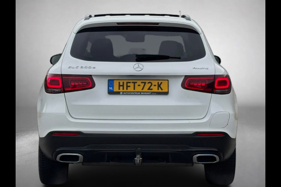 Mercedes-Benz GLC 300e 4MATIC Premium Plus AMG-Line(Goed OndH, Panorama, Camera, StoelV, Trekhaak, Navi, Etc)