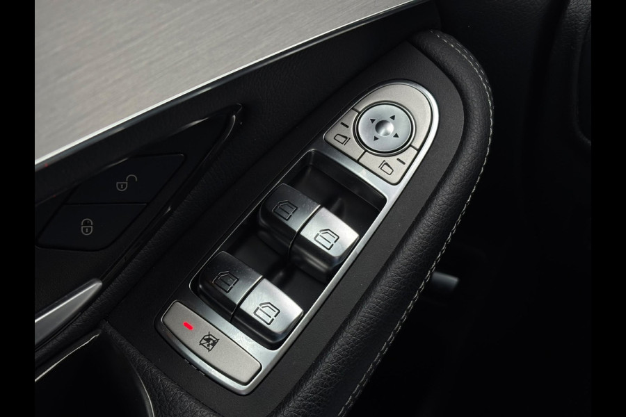 Mercedes-Benz GLC 300e 4MATIC Premium Plus AMG-Line(Goed OndH, Panorama, Camera, StoelV, Trekhaak, Navi, Etc)