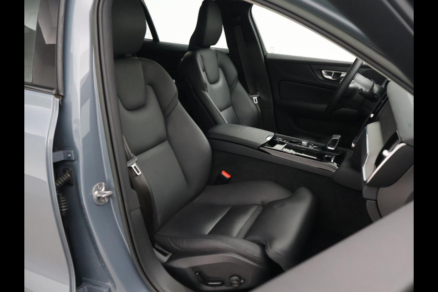 Volvo V60 2.0 T6 PLUG IN HYBRID 350 PK AWD PLUS DARK + WEGKL. TREKHAAK | ADAPTIVE CRUISE | LEDER | CAMERA