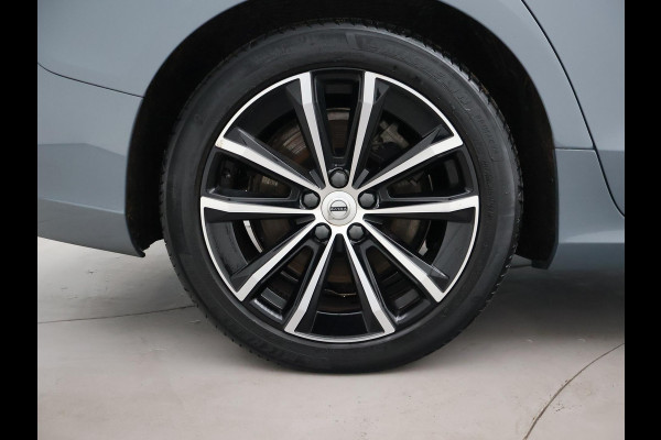 Volvo V60 2.0 T6 PLUG IN HYBRID 350 PK AWD PLUS DARK + WEGKL. TREKHAAK | ADAPTIVE CRUISE | LEDER | CAMERA