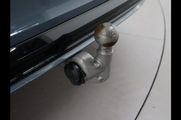 Volvo V60 2.0 T6 PLUG IN HYBRID 350 PK AWD PLUS DARK + WEGKL. TREKHAAK | ADAPTIVE CRUISE | LEDER | CAMERA