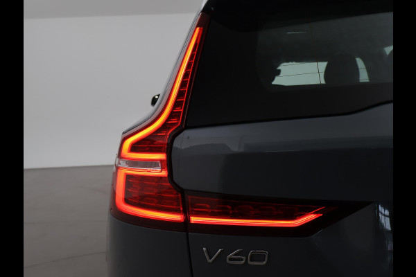 Volvo V60 2.0 T6 PLUG IN HYBRID 350 PK AWD PLUS DARK + WEGKL. TREKHAAK | ADAPTIVE CRUISE | LEDER | CAMERA