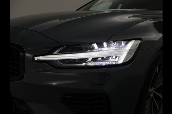 Volvo V60 2.0 T6 PLUG IN HYBRID 350 PK AWD PLUS DARK + WEGKL. TREKHAAK | ADAPTIVE CRUISE | LEDER | CAMERA