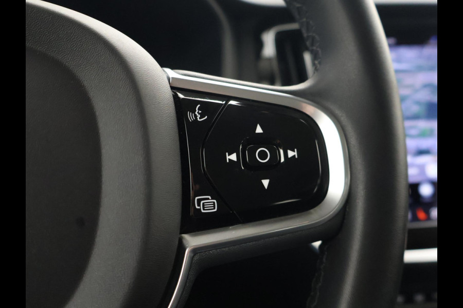 Volvo V60 2.0 T6 PLUG IN HYBRID 350 PK AWD PLUS DARK + WEGKL. TREKHAAK | ADAPTIVE CRUISE | LEDER | CAMERA