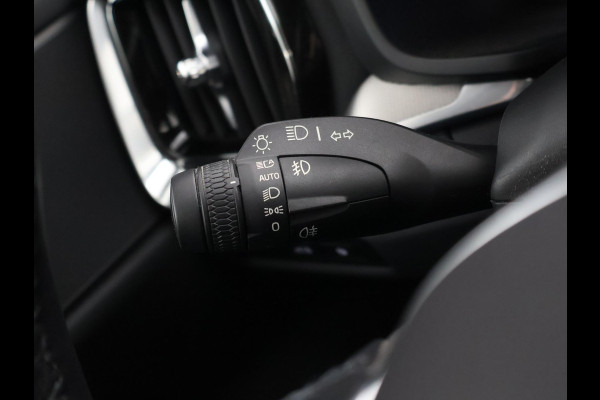 Volvo V60 2.0 T6 PLUG IN HYBRID 350 PK AWD PLUS DARK + WEGKL. TREKHAAK | ADAPTIVE CRUISE | LEDER | CAMERA