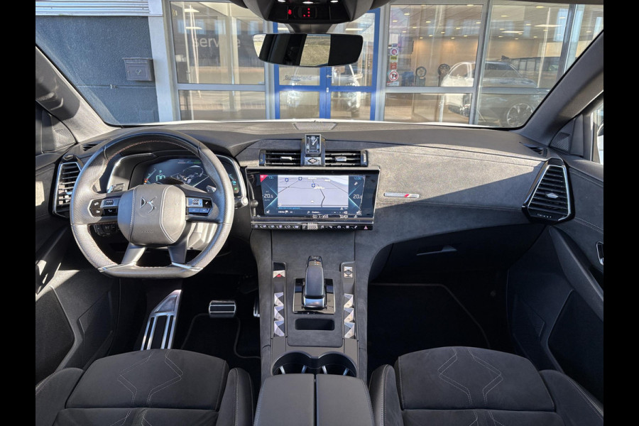 DS Ds 7 Crossback E-Tense 4x4 Performance Line+ 300pk | Panoramadak | Stoelverwarming | Elektrisch Verstelbare Memory Seats | Camera |