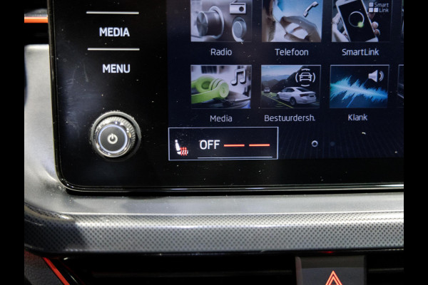 Škoda Kamiq 1.0 TSI Sport Business / 110pk / NAP / Trekhaak / Stoelverwarming / Achteruitrij camera /