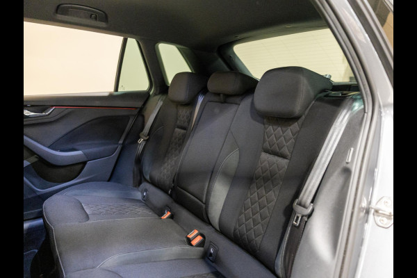 Škoda Kamiq 1.0 TSI Sport Business / 110pk / NAP / Trekhaak / Stoelverwarming / Achteruitrij camera /
