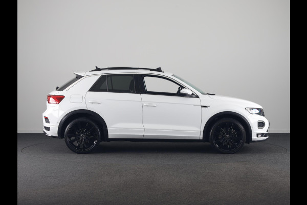 Volkswagen T-Roc 1.5 TSI Sport Business R 150PK | Automaat | Black Style | Panoramadak | Camera | Digitaal dashboard | Keyless entry | Stoelverwarming