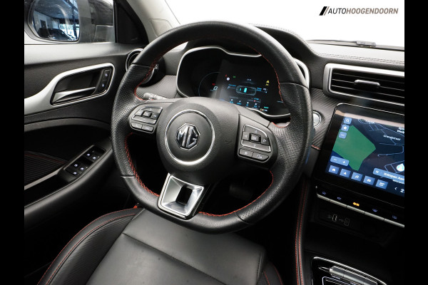MG ZS EV Long Range Luxury Sport 70 kWh (APPLE CARPLAY,PANORAMADAK,DODEHOEK,KEYLESS,ELEKTRISCHE STOELEN,ADAPTIVE CRUISE)
