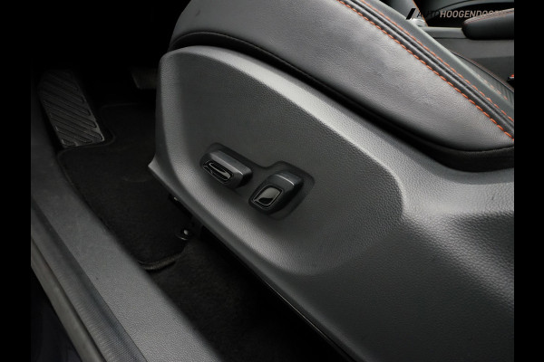MG ZS EV Long Range Luxury Sport 70 kWh (APPLE CARPLAY,PANORAMADAK,DODEHOEK,KEYLESS,ELEKTRISCHE STOELEN,ADAPTIVE CRUISE)