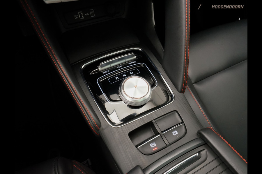 MG ZS EV Long Range Luxury Sport 70 kWh (APPLE CARPLAY,PANORAMADAK,DODEHOEK,KEYLESS,ELEKTRISCHE STOELEN,ADAPTIVE CRUISE)
