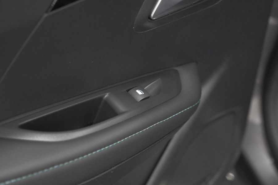 Peugeot 208 PureTech 100 Allure Pack | Parkeersensoren | Apple Carplay | Stoelverwarming