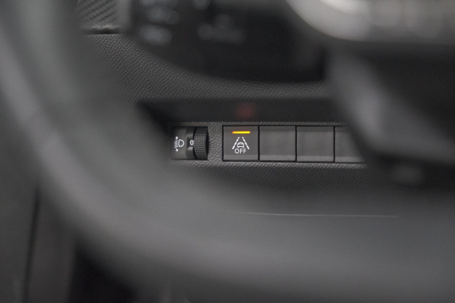 Peugeot 208 PureTech 100 Allure Pack | Parkeersensoren | Apple Carplay | Stoelverwarming