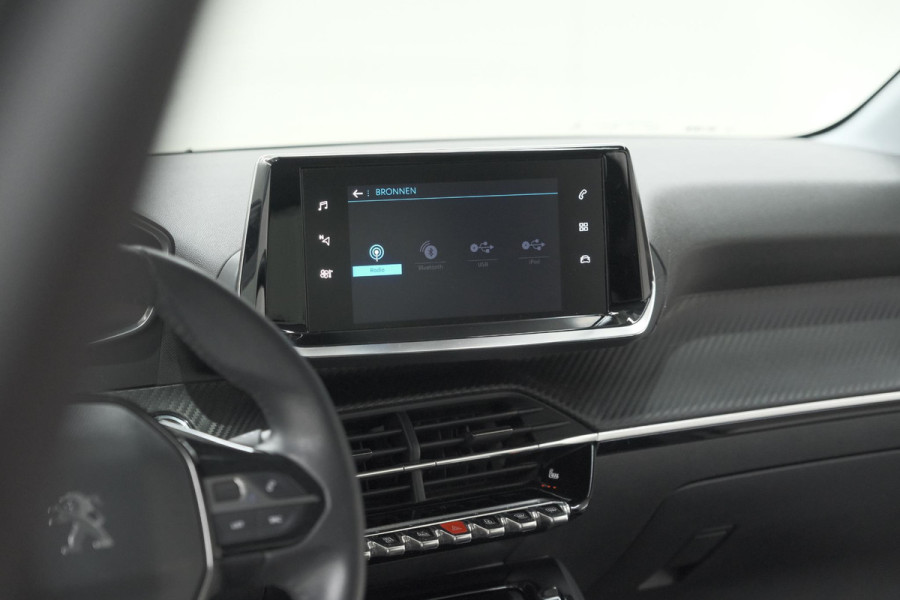 Peugeot 208 PureTech 100 Allure Pack | Parkeersensoren | Apple Carplay | Stoelverwarming