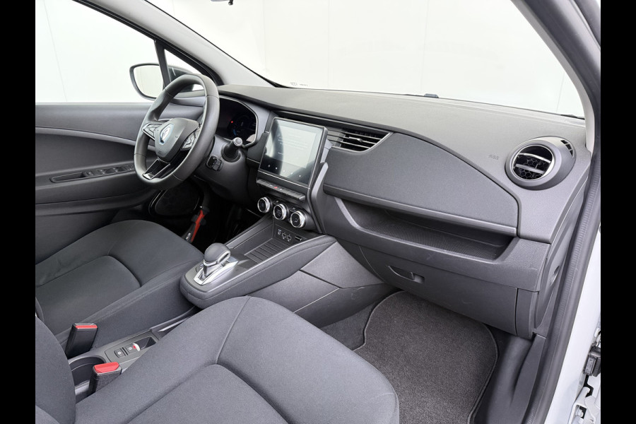 Renault ZOE 52kWh SOH 95% Eigen Accu R110 Warmtepomp Navi Ecc Pdc Isofix Bluetooth Apple Carplay/Android Auto Cruise Control Life Keyless Regen-Lichtsensor Privacy Glas Led DAB 1e Eigenaar Origineel Nederlandse Auto