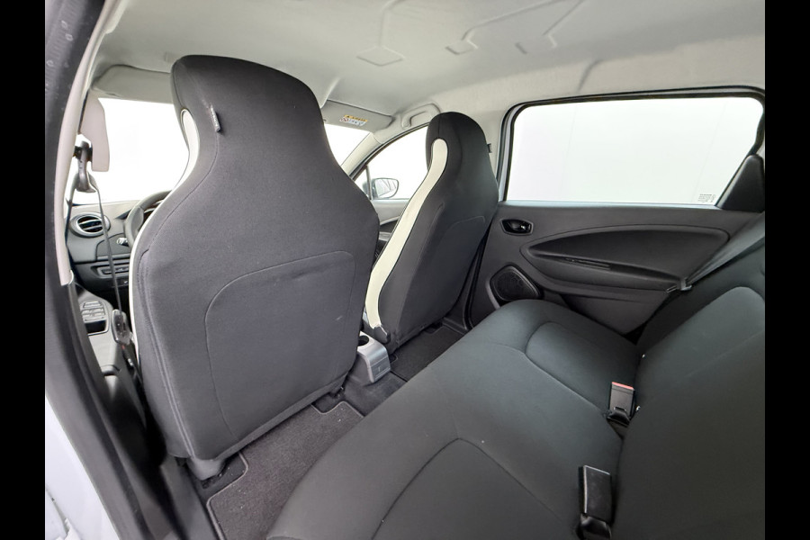 Renault ZOE 52kWh SOH 95% Eigen Accu R110 Warmtepomp Navi Ecc Pdc Isofix Bluetooth Apple Carplay/Android Auto Cruise Control Life Keyless Regen-Lichtsensor Privacy Glas Led DAB 1e Eigenaar Origineel Nederlandse Auto