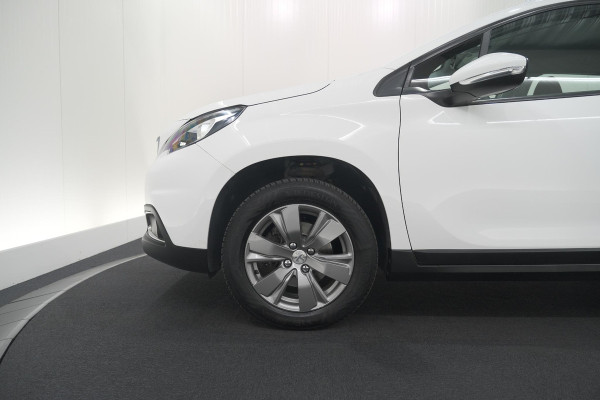 Peugeot 2008 PureTech 110 Blue Lion | Trekhaak | Apple Carplay | Navigatie | Parkeersensoren