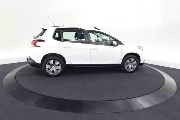 Peugeot 2008 PureTech 110 Blue Lion | Trekhaak | Apple Carplay | Navigatie | Parkeersensoren