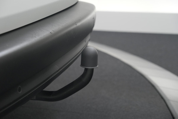 Peugeot 2008 PureTech 110 Blue Lion | Trekhaak | Apple Carplay | Navigatie | Parkeersensoren