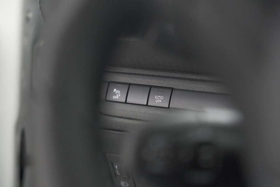 Peugeot 2008 PureTech 110 Blue Lion | Trekhaak | Apple Carplay | Navigatie | Parkeersensoren