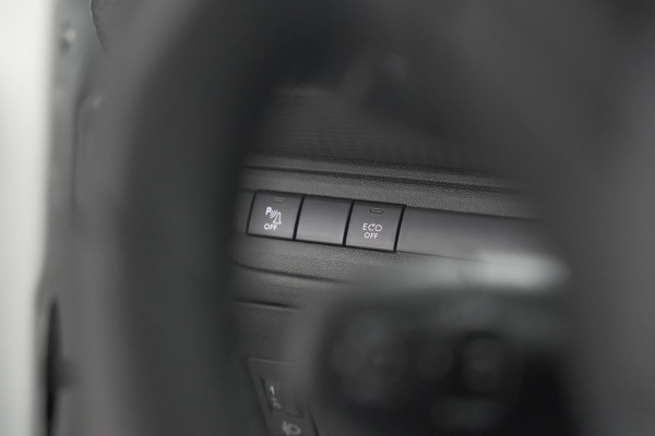 Peugeot 2008 PureTech 110 Blue Lion | Trekhaak | Apple Carplay | Navigatie | Parkeersensoren
