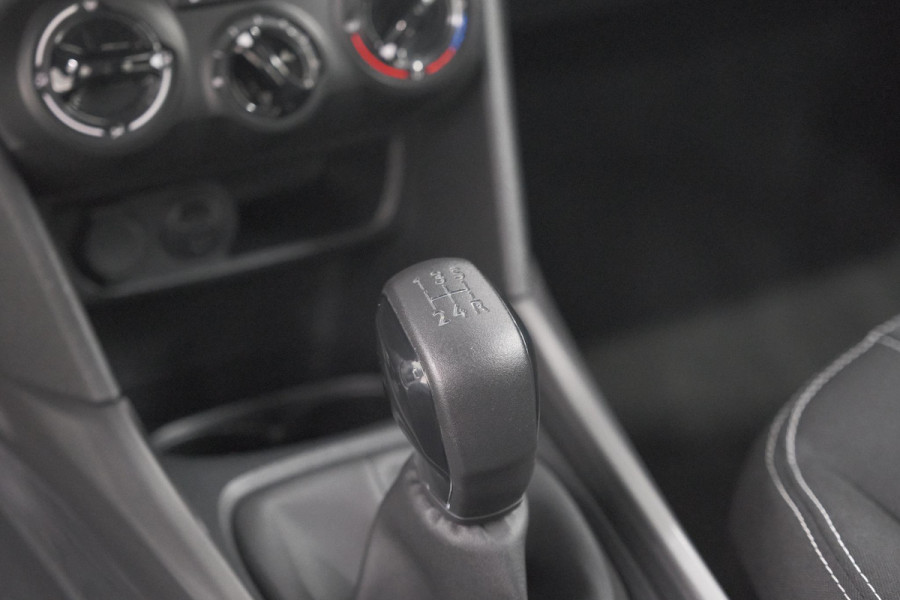 Peugeot 2008 PureTech 110 Blue Lion | Trekhaak | Apple Carplay | Navigatie | Parkeersensoren