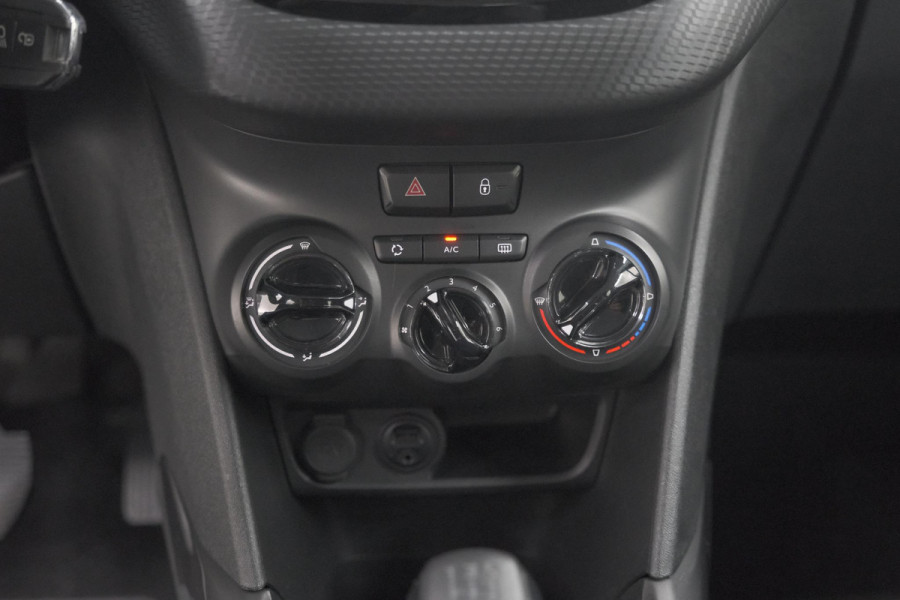 Peugeot 2008 PureTech 110 Blue Lion | Trekhaak | Apple Carplay | Navigatie | Parkeersensoren