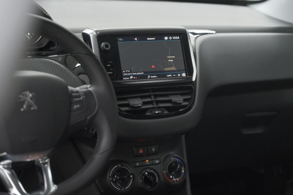 Peugeot 2008 PureTech 110 Blue Lion | Trekhaak | Apple Carplay | Navigatie | Parkeersensoren