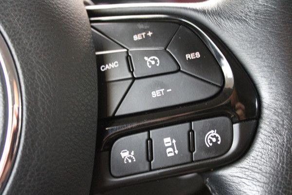 Jeep Renegade 1.4 MultiAir Night Eagle II Limited | Navigatie | Trekhaak | DAB