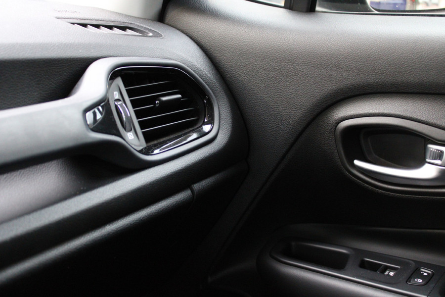 Jeep Renegade 1.4 MultiAir Night Eagle II Limited | Navigatie | Trekhaak | DAB