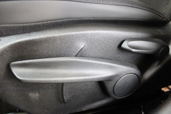 Jeep Renegade 1.4 MultiAir Night Eagle II Limited | Navigatie | Trekhaak | DAB