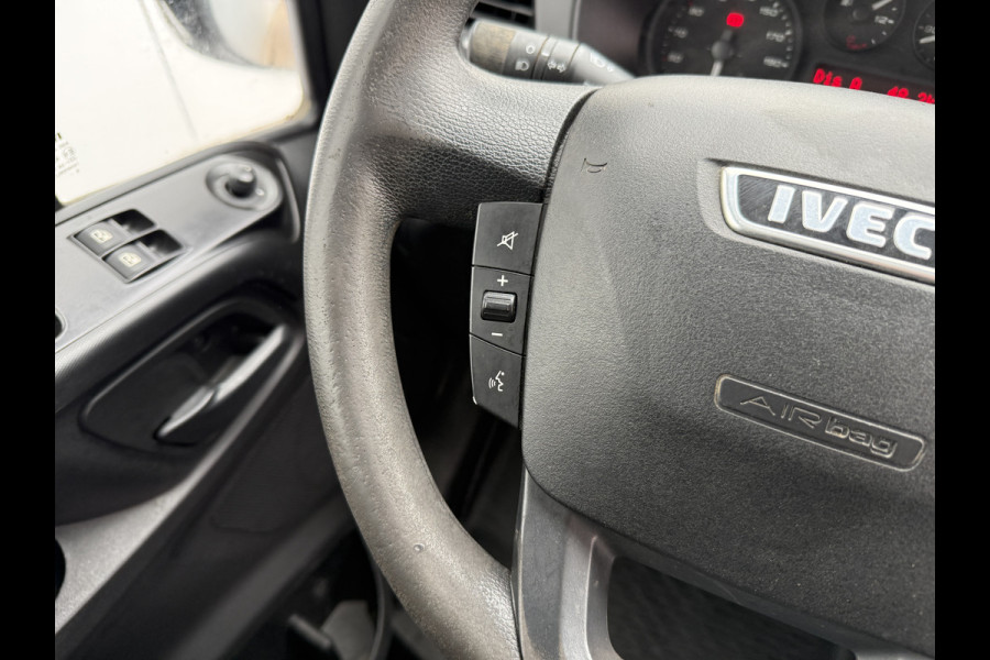 Iveco Daily 35S14 2.3 L2H2 Airco Cruise Control 3,5t Trekhaak Kastwand Inbouw