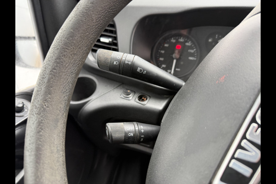 Iveco Daily 35S14 2.3 L2H2 Airco Cruise Control 3,5t Trekhaak Kastwand Inbouw