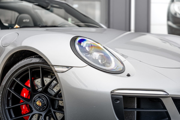 Porsche 911 3.0 Targa 4 GTS / NL-Auto / Approved garantie 06-2029 / Sportuitlaat / Navigatie / Bose