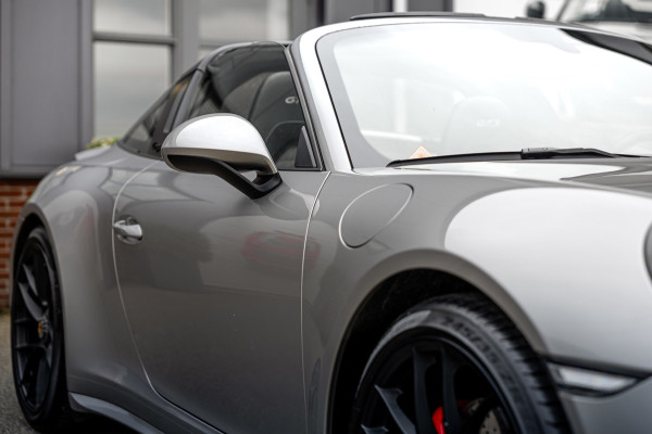 Porsche 911 3.0 Targa 4 GTS / NL-Auto / Approved garantie 06-2029 / Sportuitlaat / Navigatie / Bose