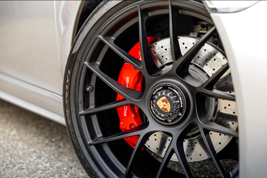 Porsche 911 3.0 Targa 4 GTS / NL-Auto / Approved garantie 06-2029 / Sportuitlaat / Navigatie / Bose