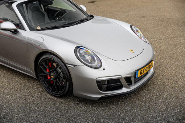 Porsche 911 3.0 Targa 4 GTS / NL-Auto / Approved garantie 06-2029 / Sportuitlaat / Navigatie / Bose