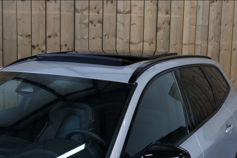 Volvo XC60 2.0 T8 Plug-in hybrid AWD R-Design *Pano*H/K*Luchtvering*Trekhaak*