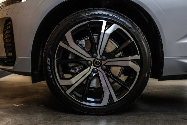 Volvo XC60 2.0 T8 Plug-in hybrid AWD R-Design *Pano*H/K*Luchtvering*Trekhaak*