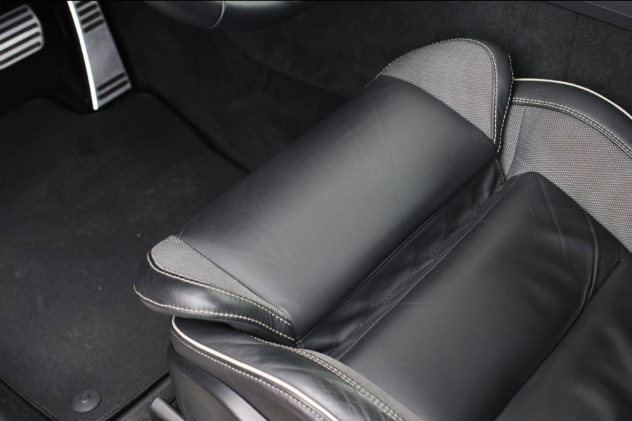 Volvo XC60 2.0 T8 Plug-in hybrid AWD R-Design *Pano*H/K*Luchtvering*Trekhaak*