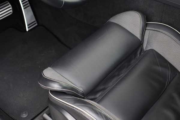 Volvo XC60 2.0 T8 Plug-in hybrid AWD R-Design *Pano*H/K*Luchtvering*Trekhaak*