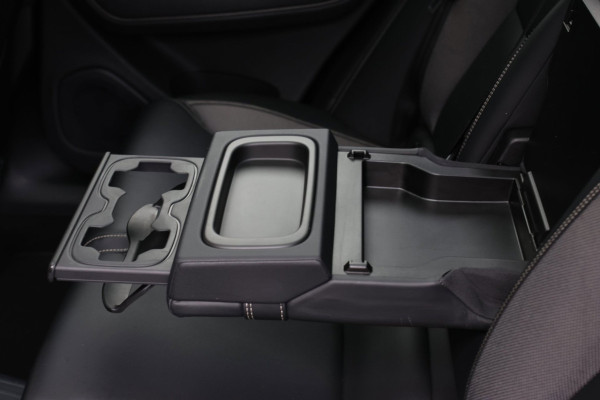 Volvo XC60 2.0 T8 Plug-in hybrid AWD R-Design *Pano*H/K*Luchtvering*Trekhaak*