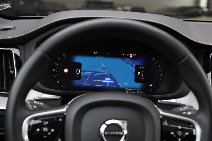 Volvo XC60 2.0 T8 Plug-in hybrid AWD R-Design *Pano*H/K*Luchtvering*Trekhaak*