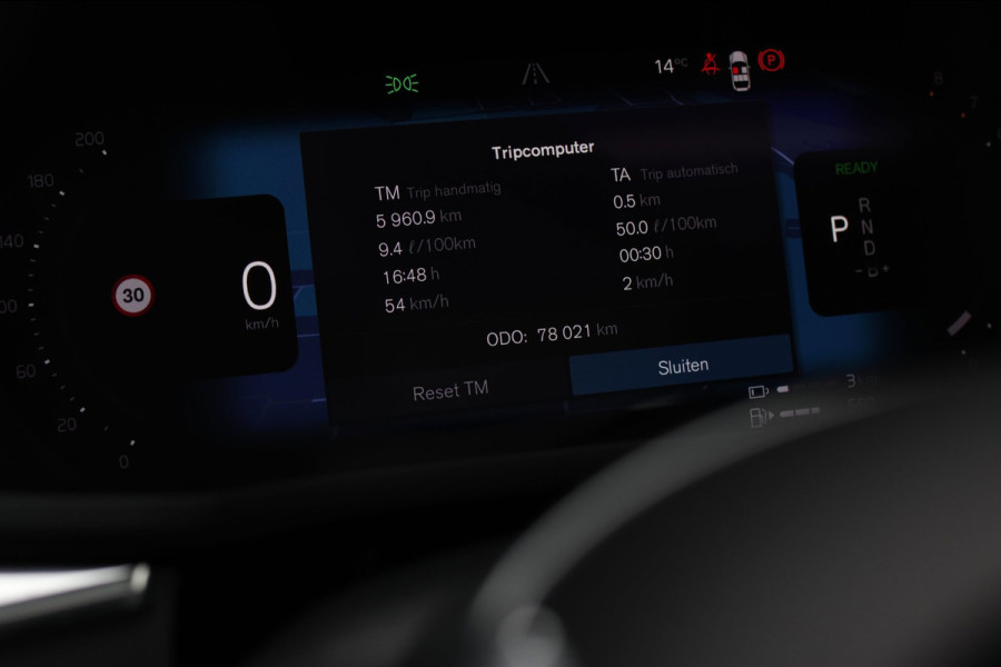 Volvo XC60 2.0 T8 Plug-in hybrid AWD R-Design *Pano*H/K*Luchtvering*Trekhaak*